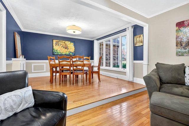 9 MEADOWBROOK LANE, Appleton, WI 54914