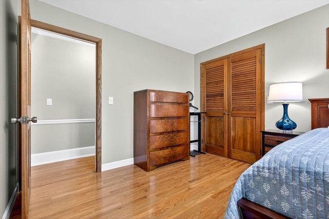 9 MEADOWBROOK LANE, Appleton, WI 54914