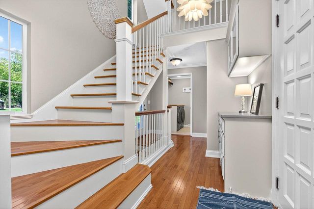 9 MEADOWBROOK LANE, Appleton, WI 54914