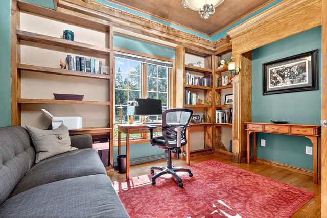 9 MEADOWBROOK LANE, Appleton, WI 54914