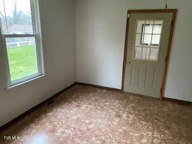 301 West Cherry Street, Marion, VA 24354