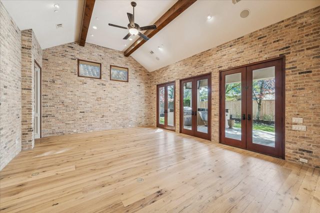 8 Greyton Lane, Bunker Hill Village, TX 77024