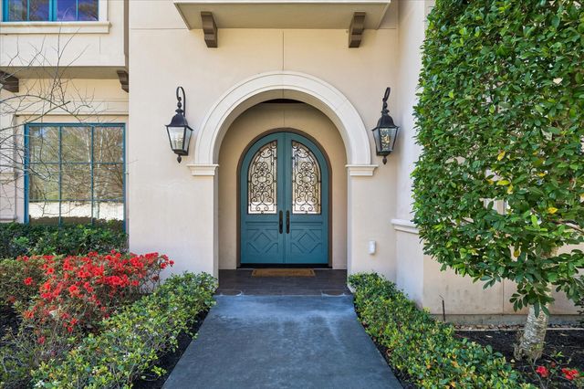 8 Greyton Lane, Bunker Hill Village, TX 77024