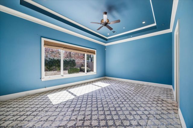 8 Greyton Lane, Bunker Hill Village, TX 77024