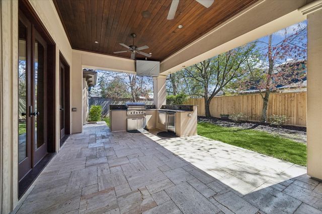 8 Greyton Lane, Bunker Hill Village, TX 77024