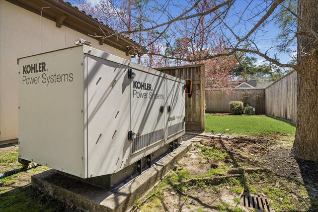 8 Greyton Lane, Bunker Hill Village, TX 77024