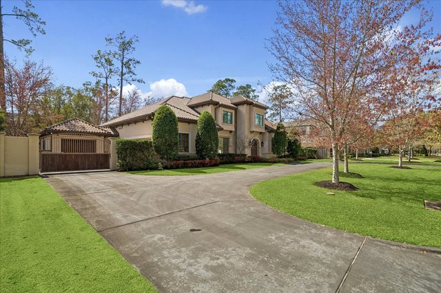 8 Greyton Lane, Bunker Hill Village, TX 77024