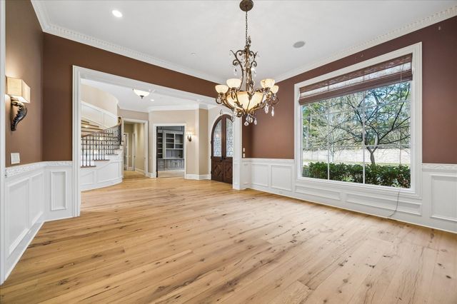 8 Greyton Lane, Bunker Hill Village, TX 77024