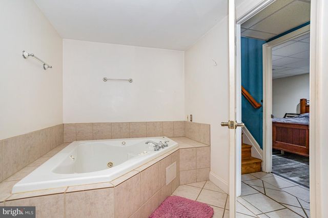 1340 WINDSOR RD, Red Lion, PA 17356