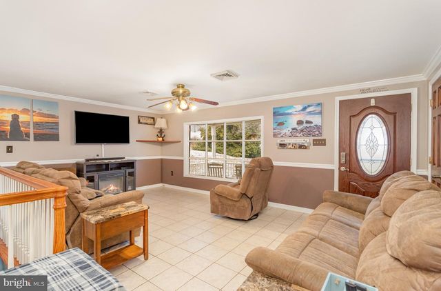 1340 WINDSOR RD, Red Lion, PA 17356