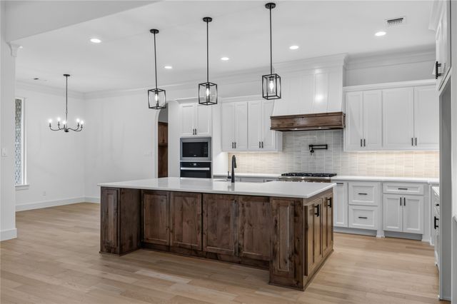 2033 Preserve Trail, Weatherford, TX 76087