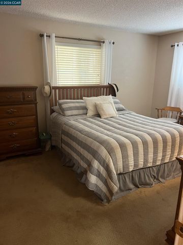 911 Benicia Road, Vallejo, CA 94591