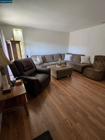 911 Benicia Road, Vallejo, CA 94591