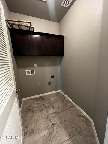 924 Coyote Melon Drive, Socorro, TX 79927