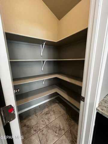 924 Coyote Melon Drive, Socorro, TX 79927