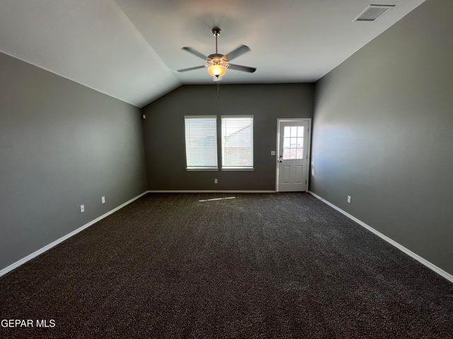 924 Coyote Melon Drive, Socorro, TX 79927