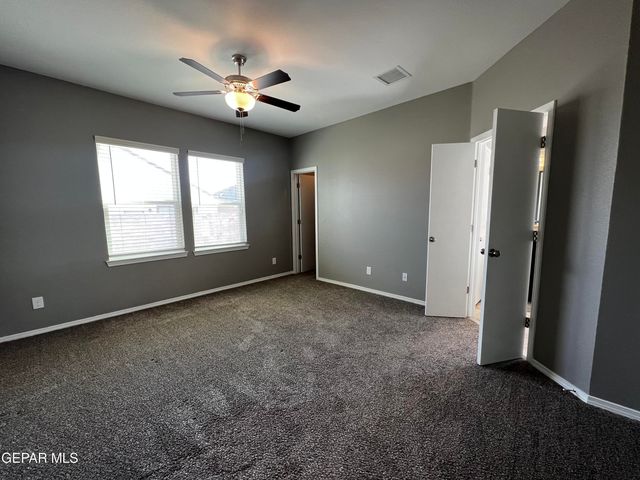 924 Coyote Melon Drive, Socorro, TX 79927