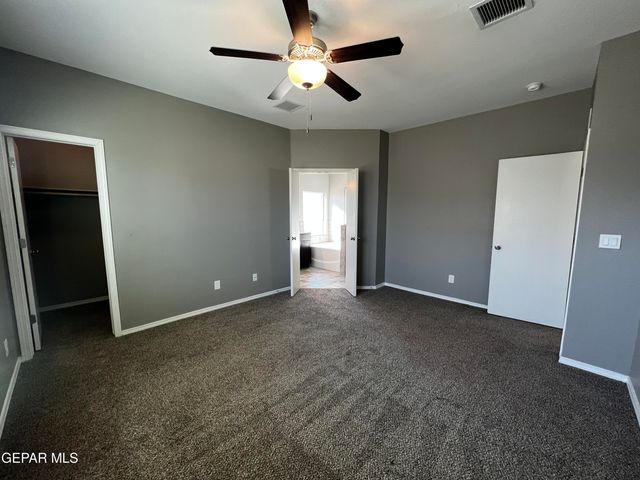 924 Coyote Melon Drive, Socorro, TX 79927