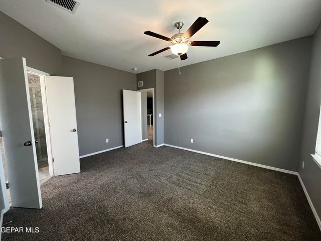 924 Coyote Melon Drive, Socorro, TX 79927