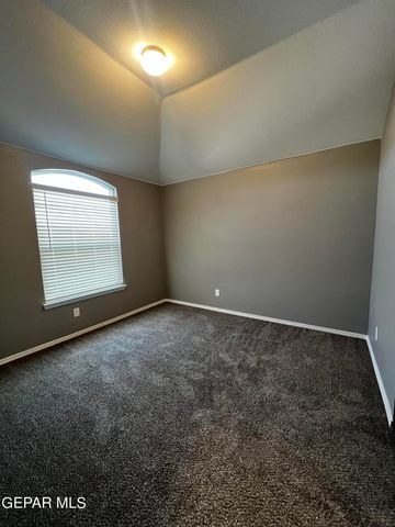 924 Coyote Melon Drive, Socorro, TX 79927