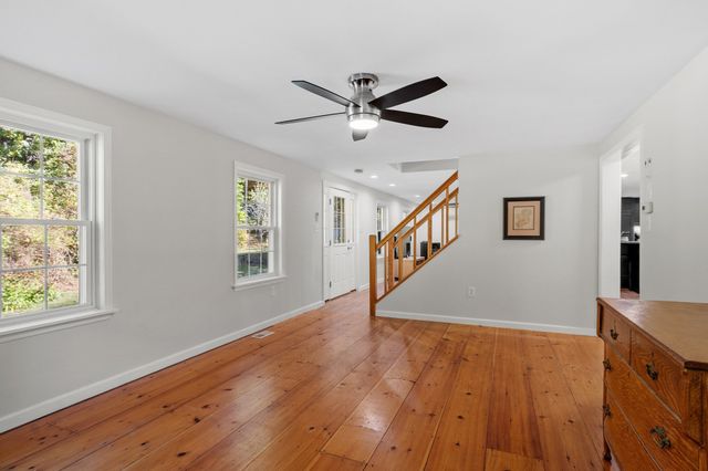 329 New Boston Rd, Sturbridge, MA 01566