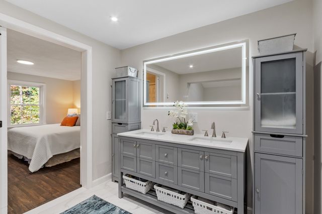 329 New Boston Rd, Sturbridge, MA 01566