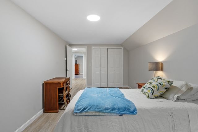 329 New Boston Rd, Sturbridge, MA 01566
