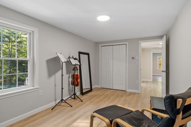 329 New Boston Rd, Sturbridge, MA 01566