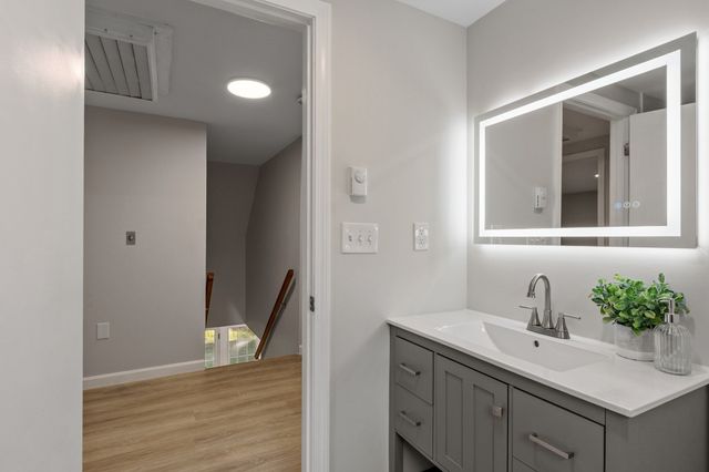 329 New Boston Rd, Sturbridge, MA 01566
