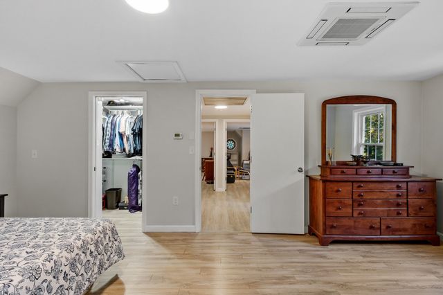 329 New Boston Rd, Sturbridge, MA 01566