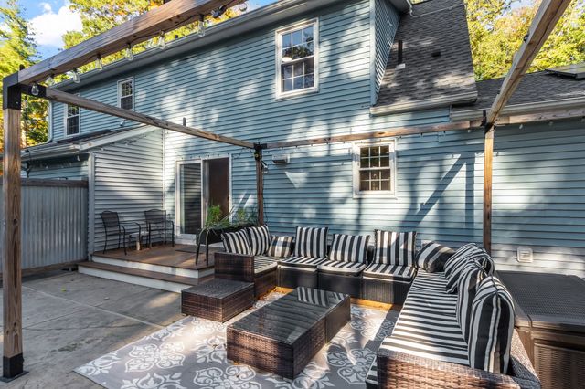 329 New Boston Rd, Sturbridge, MA 01566