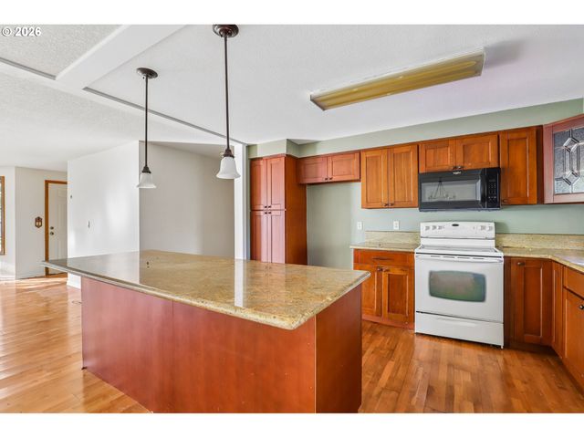 11892 Sw MORNING HILL Dr, Portland, OR 97223
