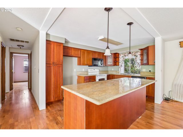 11892 Sw MORNING HILL Dr, Portland, OR 97223