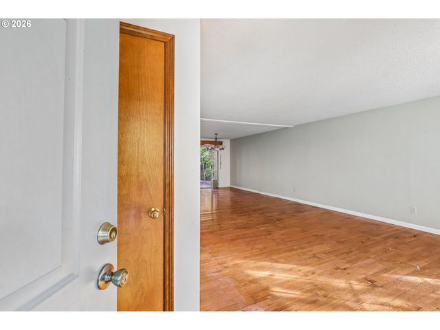 11892 Sw MORNING HILL Dr, Portland, OR 97223
