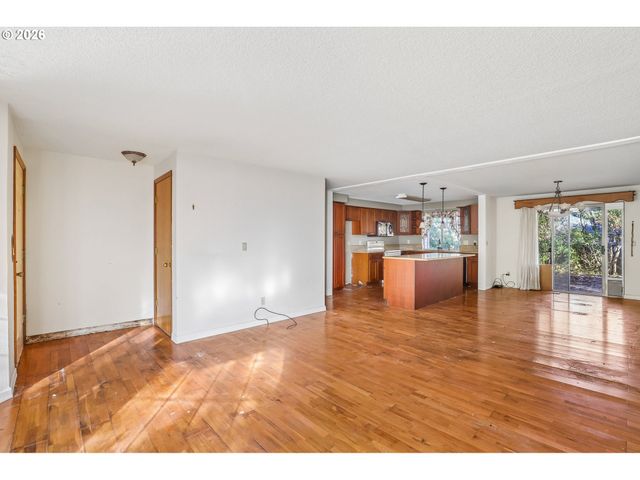 11892 Sw MORNING HILL Dr, Portland, OR 97223
