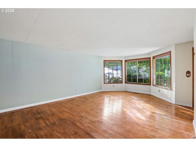 11892 Sw MORNING HILL Dr, Portland, OR 97223