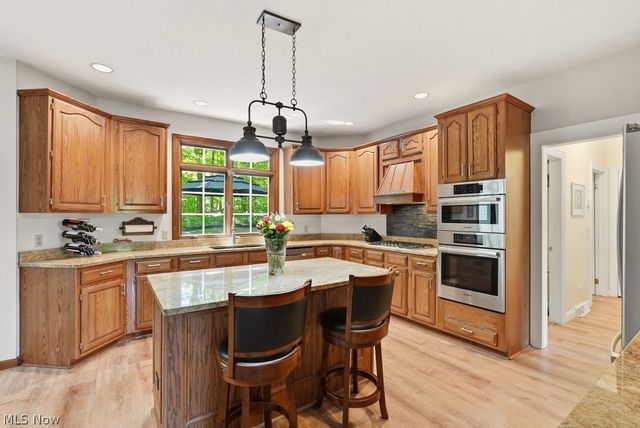 11245 Wellington Drive, Chardon, OH 44024