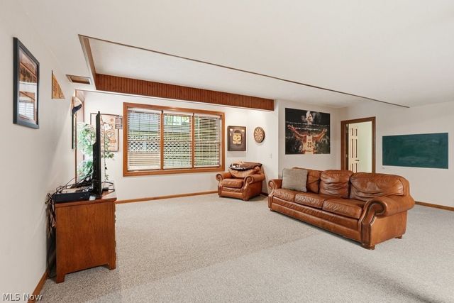 11245 Wellington Drive, Chardon, OH 44024