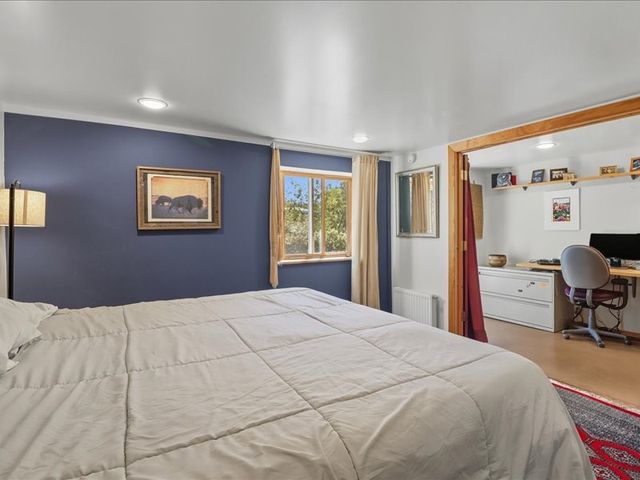 166 Galisteo Lane, Santa Fe, NM 87505