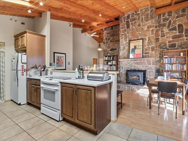 166 Galisteo Lane, Santa Fe, NM 87505