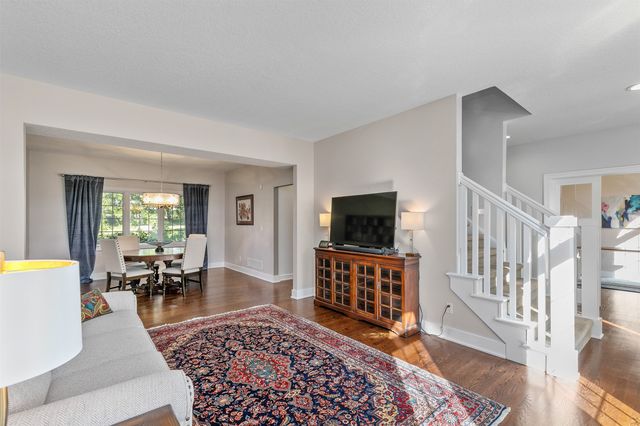 1683 S 49th Street, West Des Moines, IA 50265