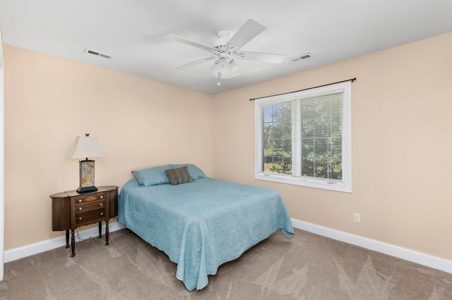 1683 S 49th Street, West Des Moines, IA 50265