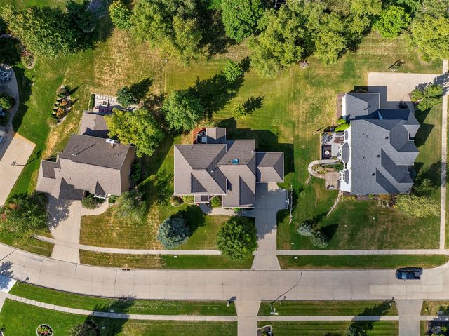 1683 S 49th Street, West Des Moines, IA 50265