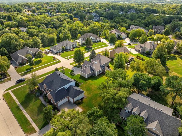 1683 S 49th Street, West Des Moines, IA 50265