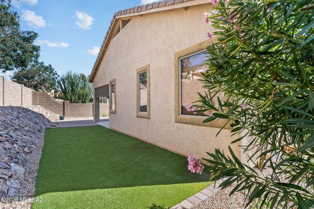 12904 N Bloomington Loop, Tucson, AZ 85755
