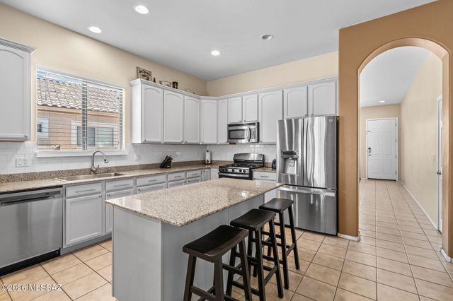 12904 N Bloomington Loop, Tucson, AZ 85755