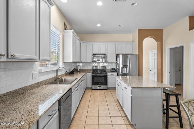 12904 N Bloomington Loop, Tucson, AZ 85755