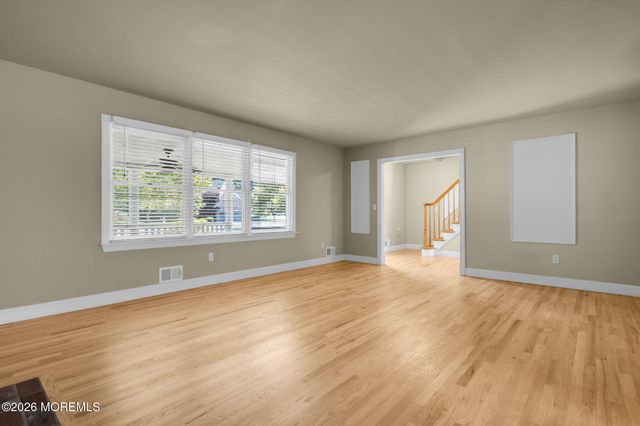 945 Tunesbrook Drive, Toms River, NJ 08753