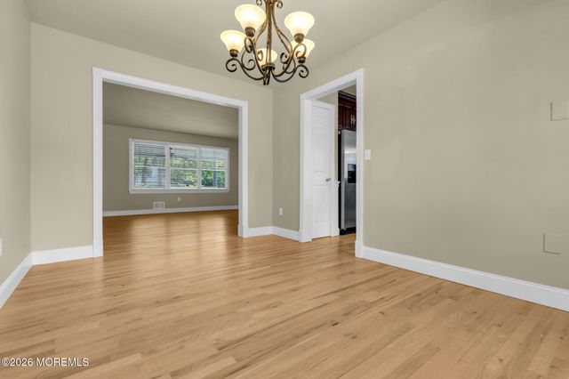 945 Tunesbrook Drive, Toms River, NJ 08753