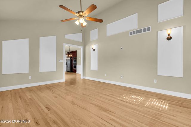 945 Tunesbrook Drive, Toms River, NJ 08753